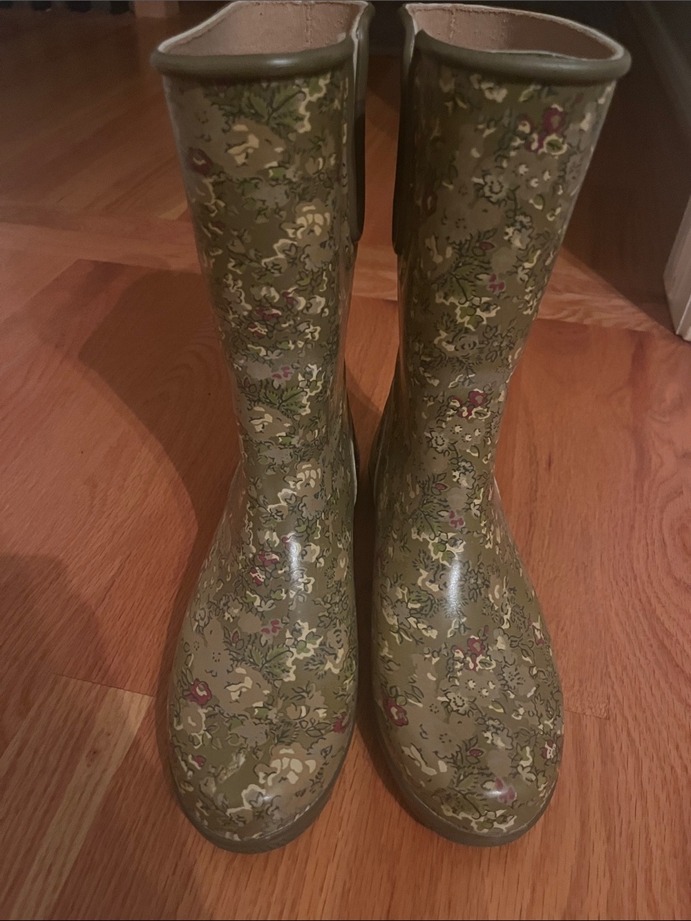 Sperry Top Sider Olive Floral Pattern Rain Boots